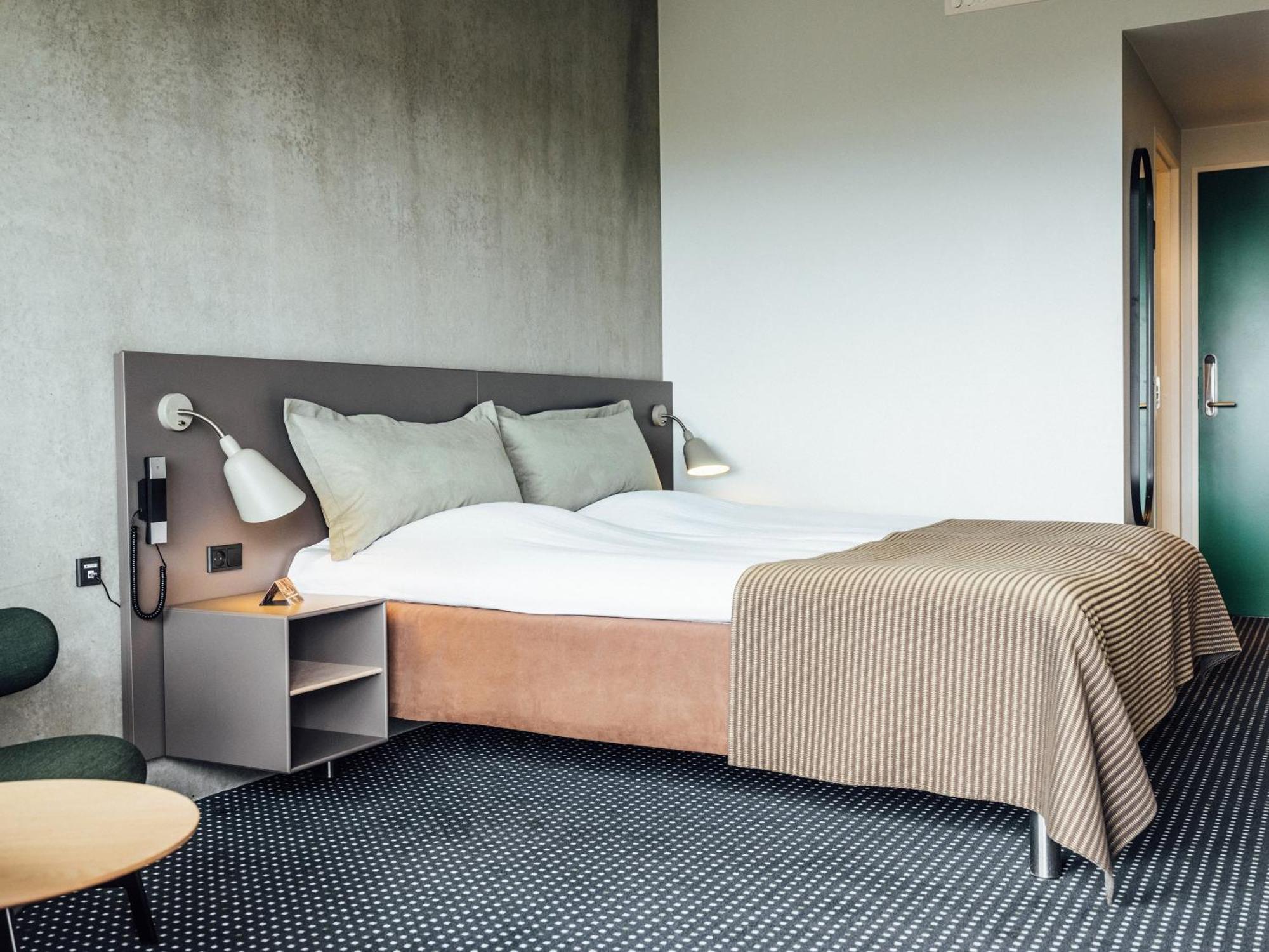 Hotel Foroyar Torshavn Exterior photo